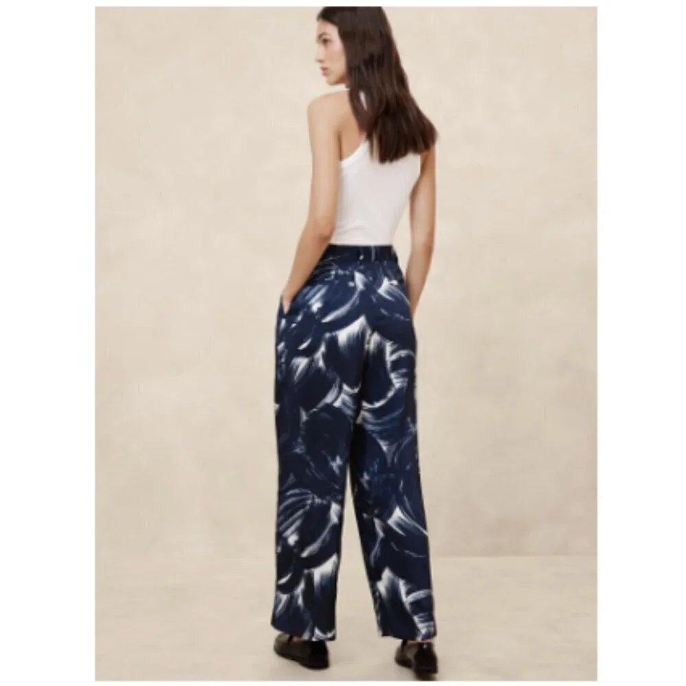Banana Republic SILKY Relaxed Wide Leg Pleated Navy Blue Trousers Size 14 RT$120